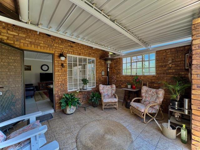 House for sale in Hartbeespoort Dam Nature Reserve, North West