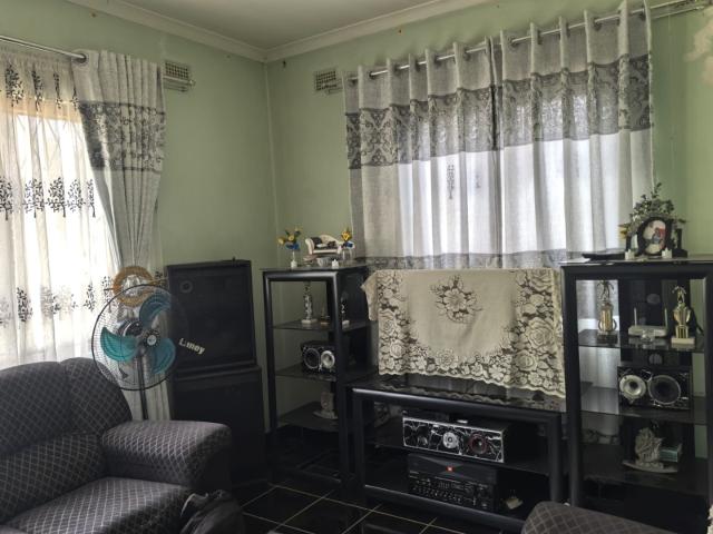 House for sale in Chatsworth, Kwazulu-natal