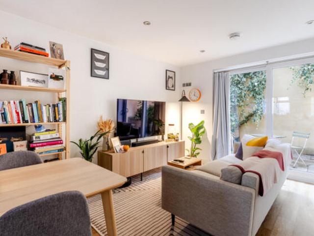 House for sale in Feckenham, City Of Bristol