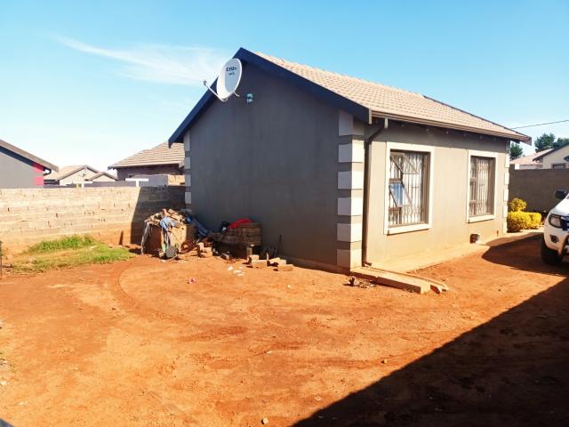 House for sale in Mohlakeng, Gauteng