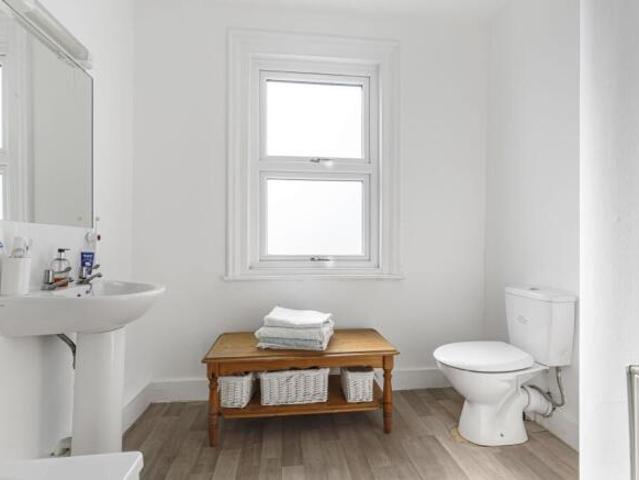 House for sale in Barnes, Greater London