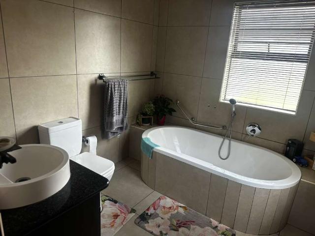 House for sale in Dr Kenneth Kaunda, North West