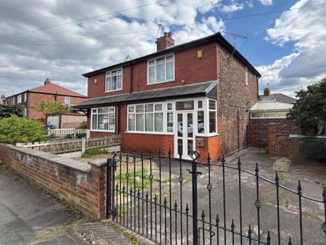 House for sale in Wentworth, South Yorkshire