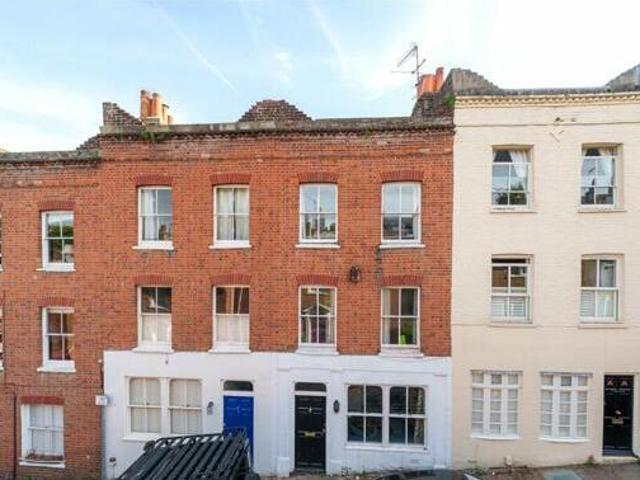 House for sale in The Close, Hampshire