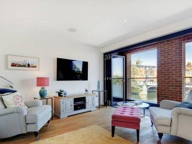 House for sale in Lyons, Greater London