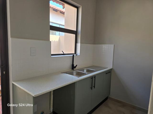 House for sale in Hartbeespoort Dam Nature Reserve, North West