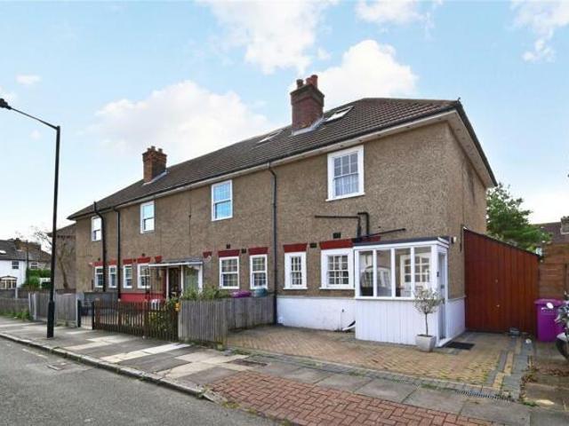 House for sale in Greenwich, Manchester Grove Estate