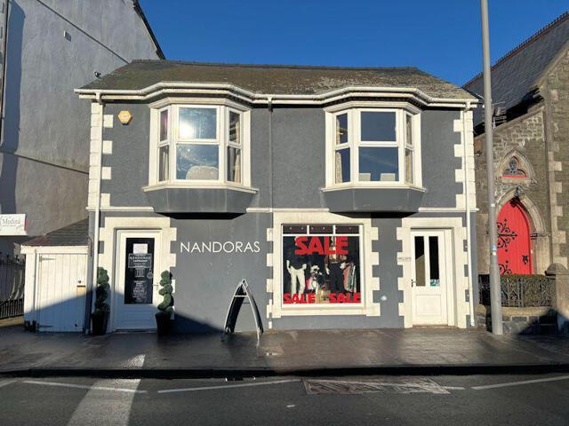 House for sale in Aberdyfi, Wales