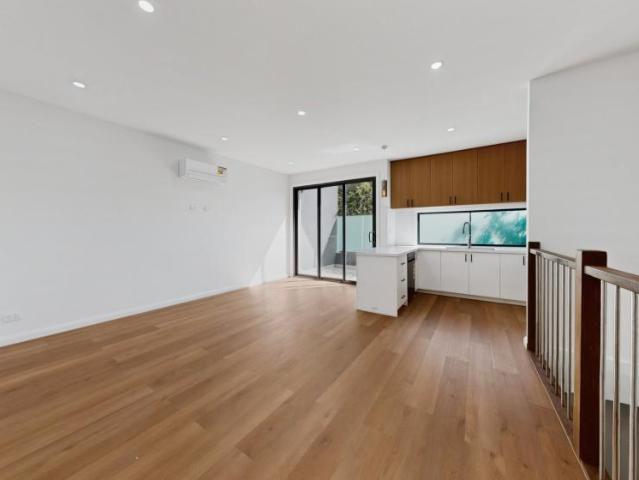 House for rent in Heidelberg West, Melbourne