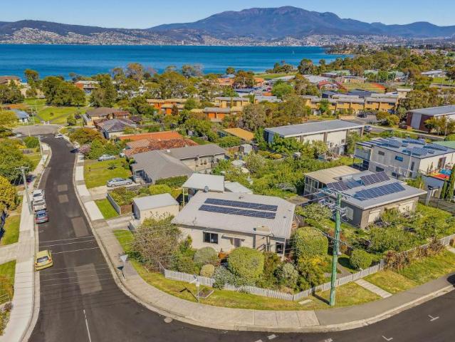 House for sale in Howrah, Hobart