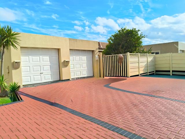 House for sale in Gordon's Bay