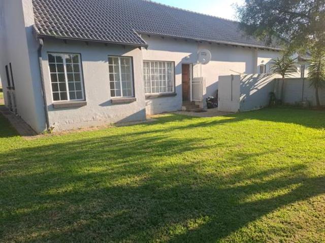House for rent in Waterkloof, Gauteng