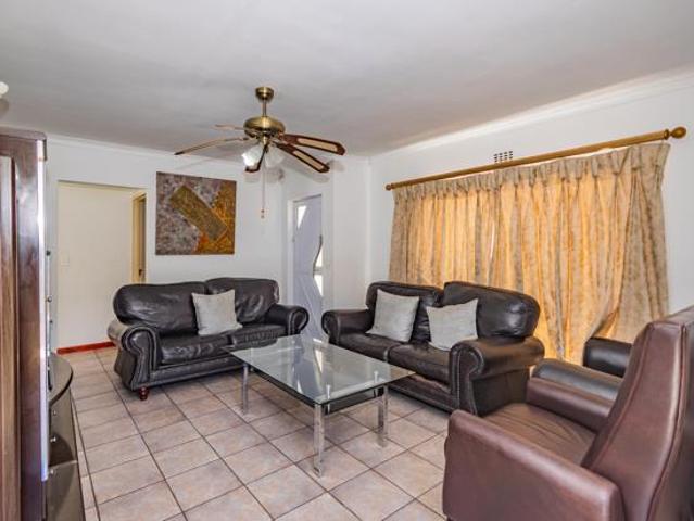 House for sale in Cape Town, Western Cape