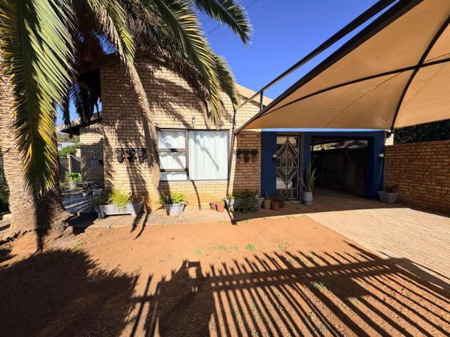 House for sale in Frances Baard, Northern Cape