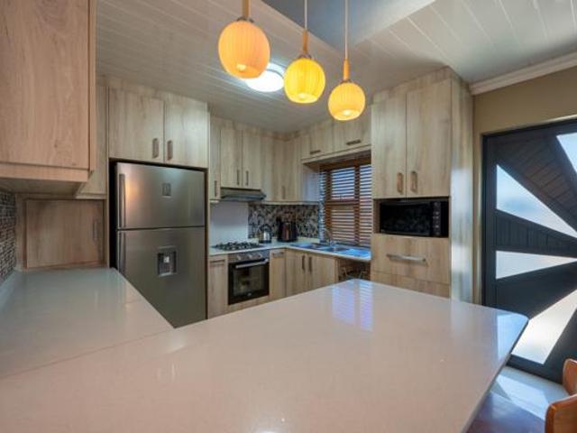 House for sale in Cape Town, Western Cape