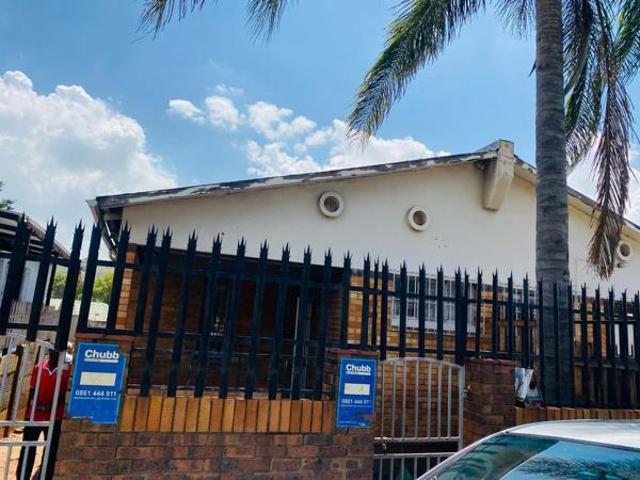 House for rent in Vosloorus, Gauteng
