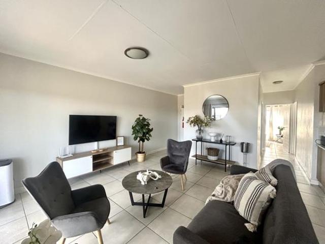 House for rent in Waterkloof, Gauteng