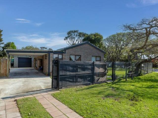 House for sale in Bushmans River Mouth, Eastern Cape
