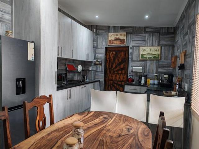 House for sale in Bushmans River Mouth, Eastern Cape
