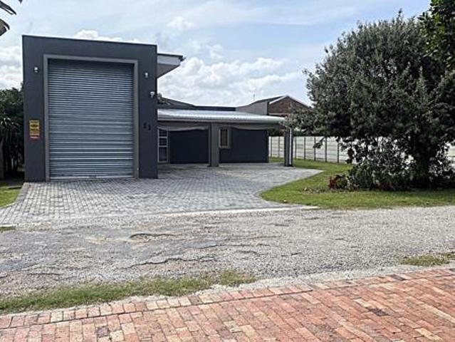 House for sale in Bushmans River Mouth, Eastern Cape