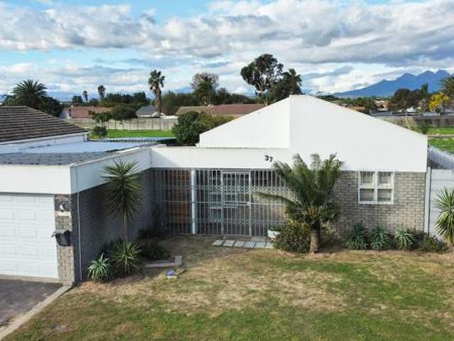 House for sale in Cape Town, Western Cape