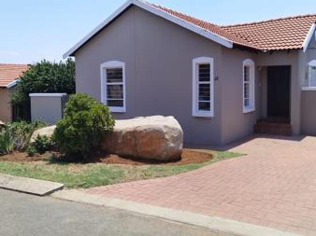 House for sale in Hartbeespoort Dam Nature Reserve, North West
