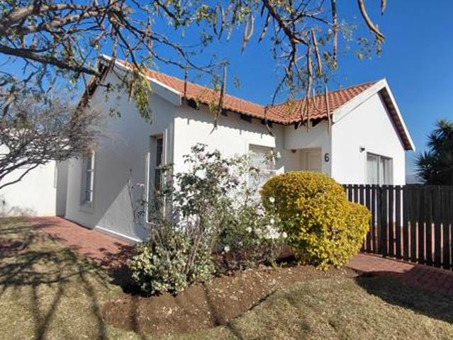 House for sale in Hartbeespoort Dam Nature Reserve, North West