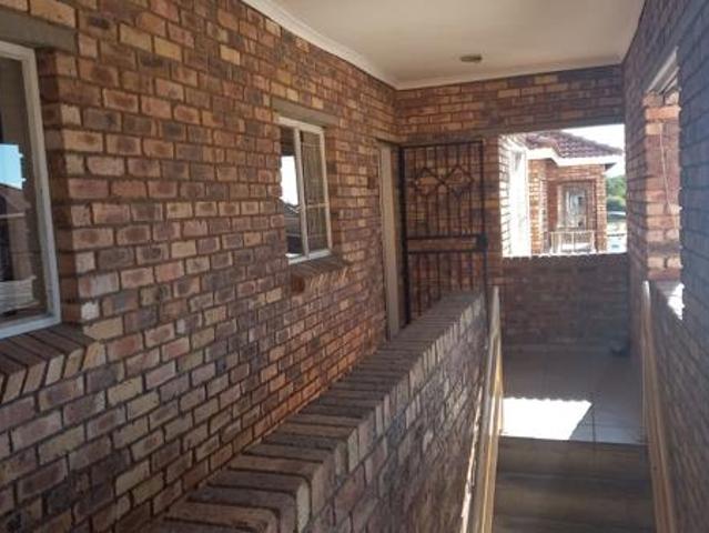 House for sale in Hartbeespoort Dam Nature Reserve, North West
