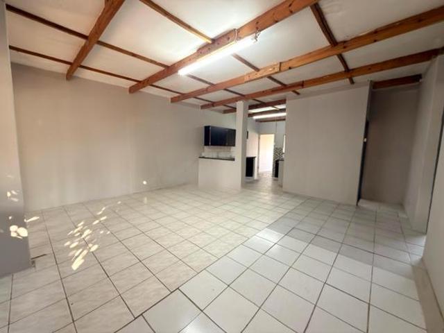 House for rent in Hartbeespoort Dam Nature Reserve, North West