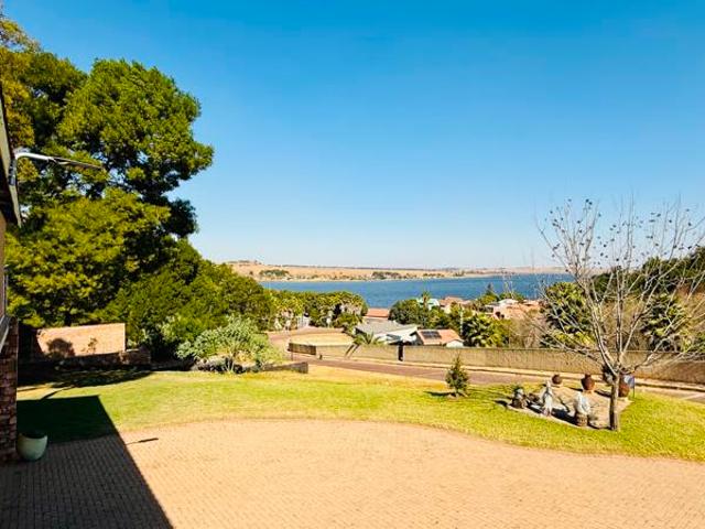 House for sale in Waterkloof, Gauteng