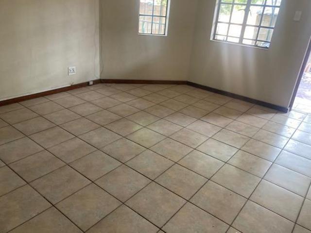 House for rent in Waterkloof, Gauteng