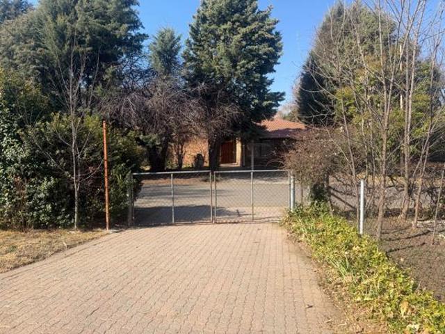 House for sale in Clarens, Dihlabeng Local Municipality