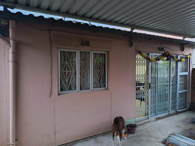 House for sale in Chatsworth, Kwazulu-natal