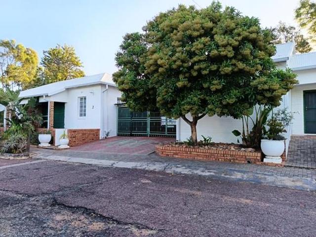 House for sale in Waterkloof, Gauteng