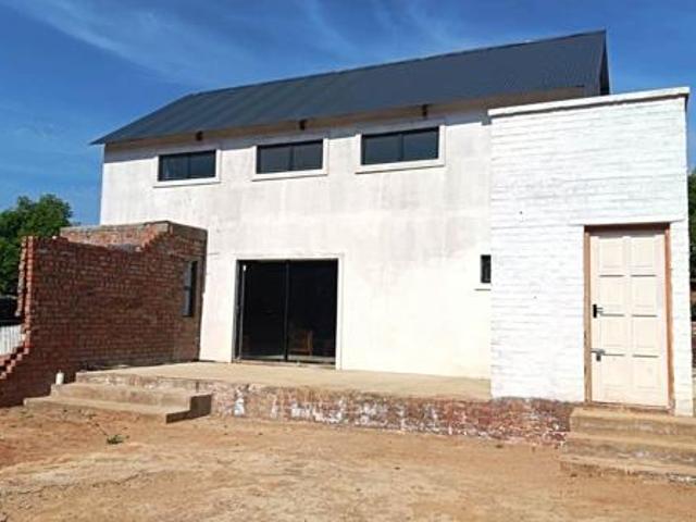 House for sale in Oudtshoorn Local Municipality, Garden Route District Municipality