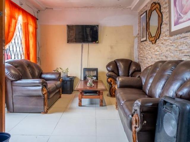 House for sale in Cape Town, Western Cape