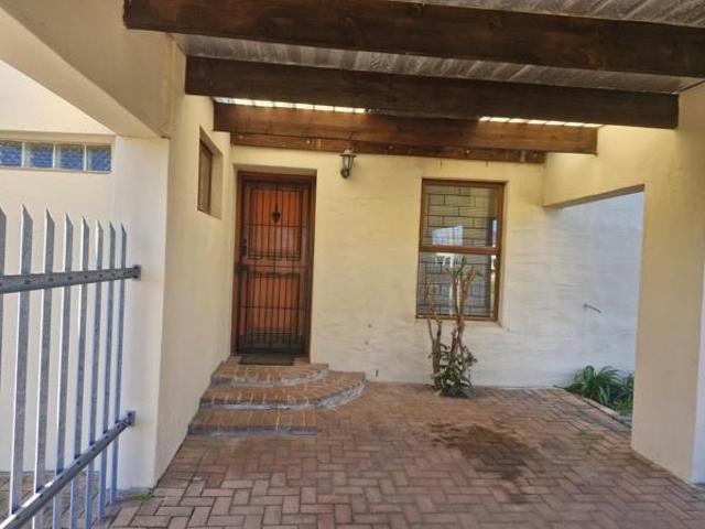 House for sale in Cape Town, Western Cape