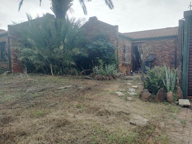 House for rent in Waterkloof, Gauteng