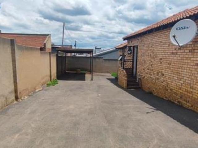 House for rent in Soweto, Gauteng