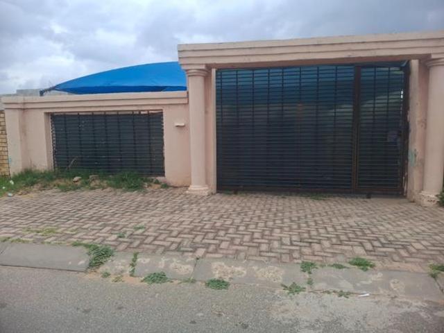 House for sale in West Rand Garden estates, Westonaria Local Municipality
