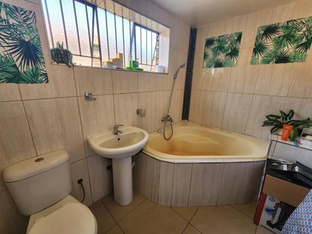 House for sale in Frances Baard, Northern Cape