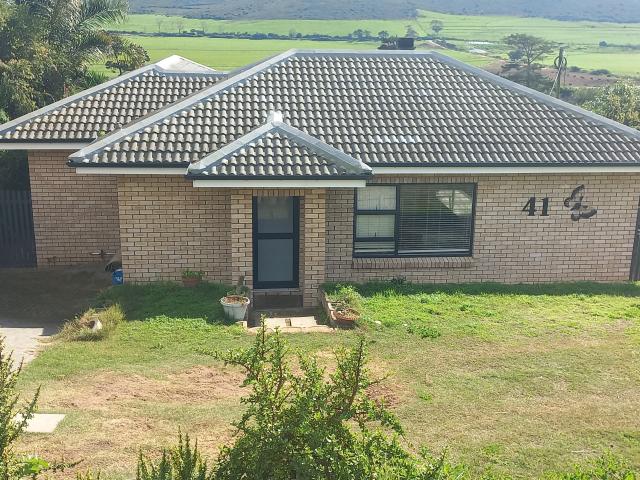 House for sale in Groot Brak Rivier, Western Cape