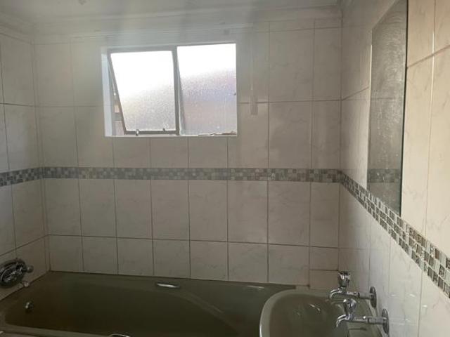 House for rent in Waterkloof, Gauteng