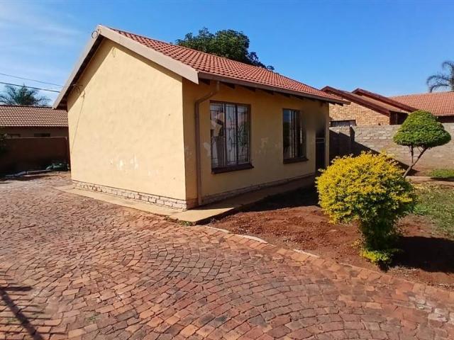 House for sale in Waterkloof, Gauteng