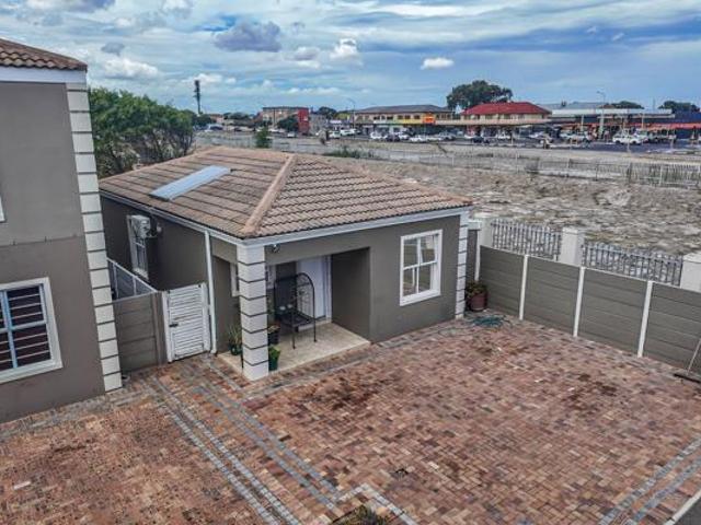House for sale in Cape Town, Western Cape
