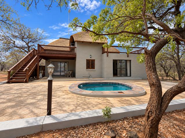 House for sale in Hoedspruit, Maruleng Local Municipality