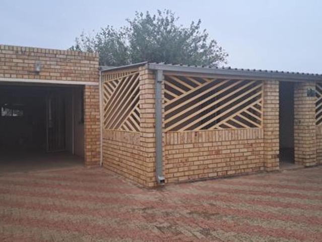 House for sale in Frances Baard, Northern Cape