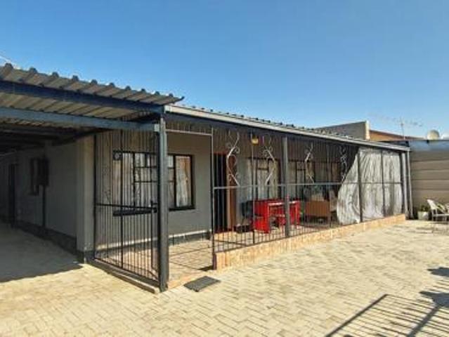 House for sale in Frances Baard, Northern Cape