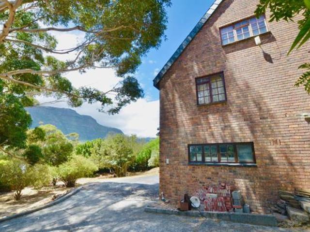 House for sale in Cape Town, Western Cape