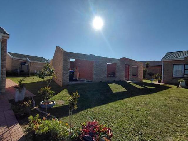 House for sale in Jeffreys Bay, Kouga Local Municipality